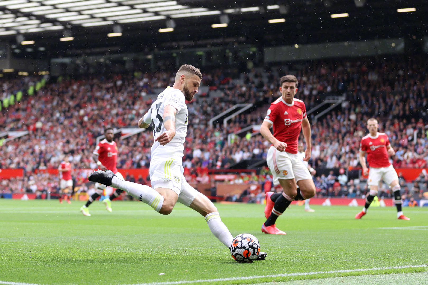 曼晚：目前曼联还没有收到关于加纳乔的正式报价.